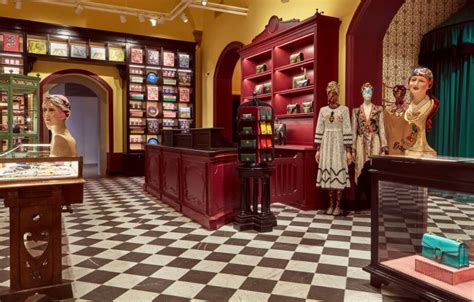 a gucci shop tour|gucci garden museum.